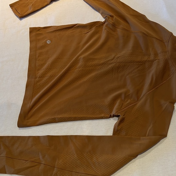 Lululemon Swiftly Tech 1/2 Zip 2.0 *Cool
Spiced Bronze / Tuscan Gold - Picture 8 of 8